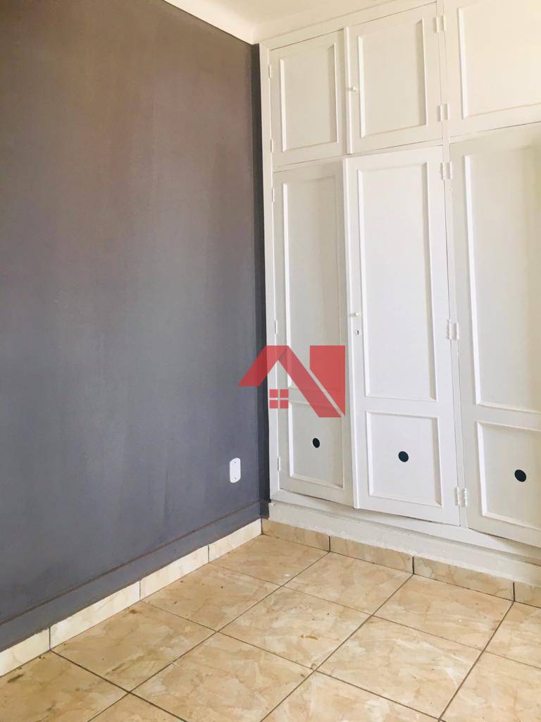 Casa para alugar com 3 quartos, 180m² - Foto 14