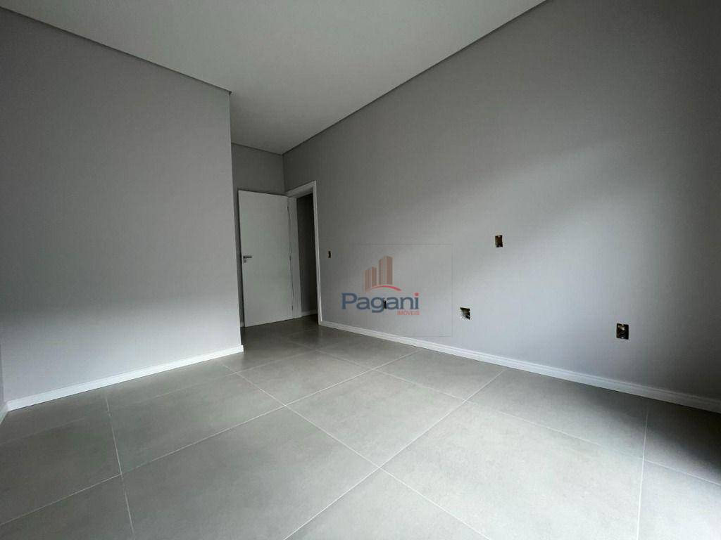 Casa à venda com 3 quartos, 108m² - Foto 15