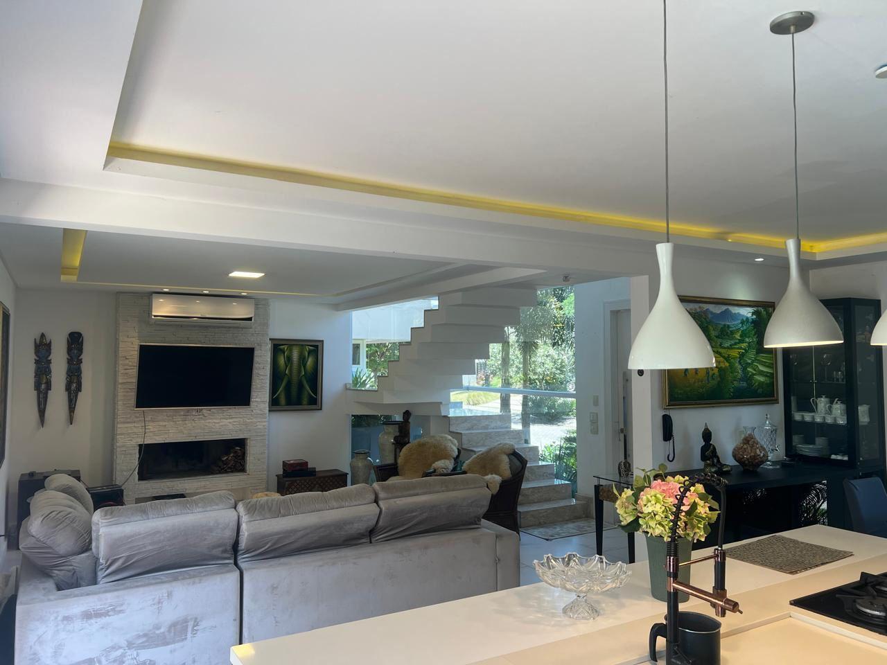Casa de Condomínio para alugar com 3 quartos, 357m² - Foto 6