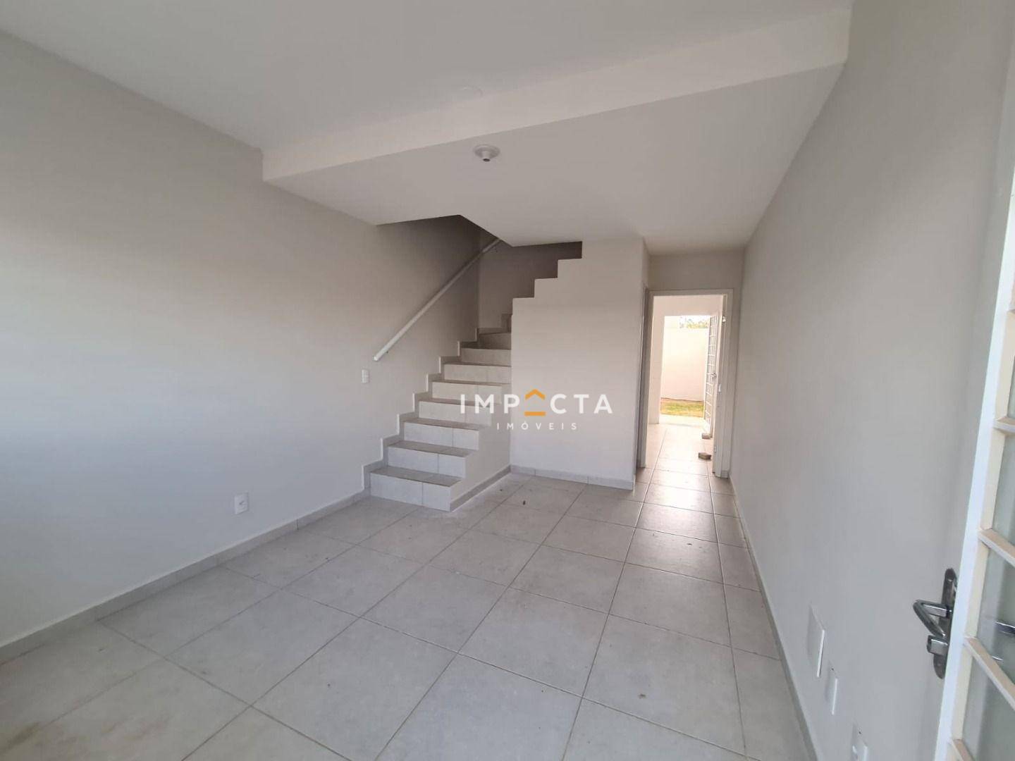 Casa à venda com 2 quartos, 61m² - Foto 3