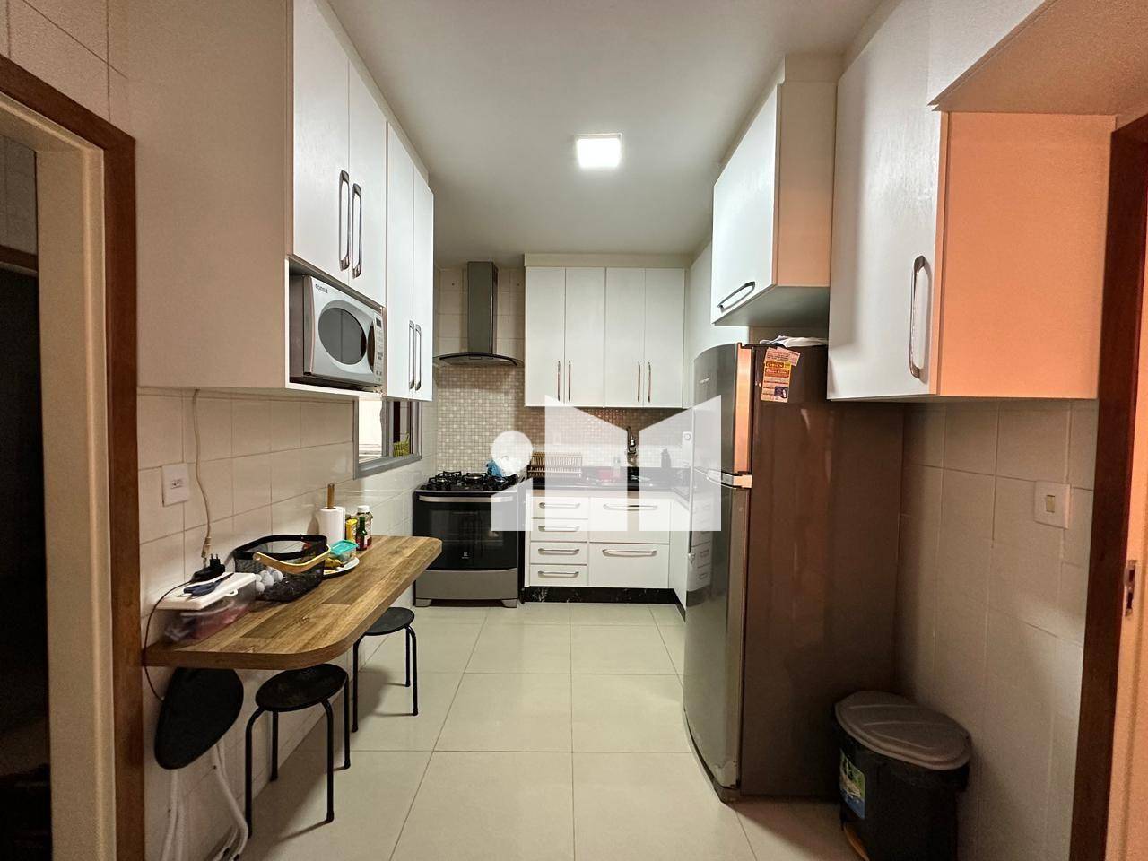 Apartamento à venda com 3 quartos, 130m² - Foto 9