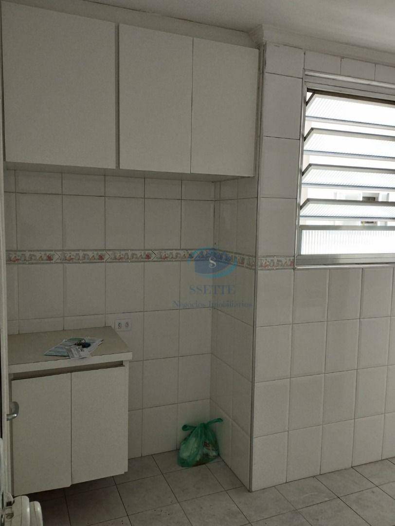 Apartamento para alugar com 2 quartos, 70m² - Foto 4