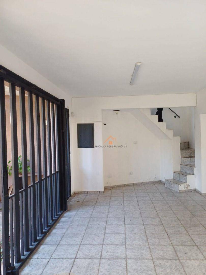 Sobrado à venda com 4 quartos, 200m² - Foto 13