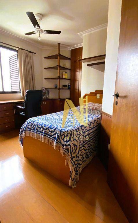 Apartamento à venda com 4 quartos, 190m² - Foto 16