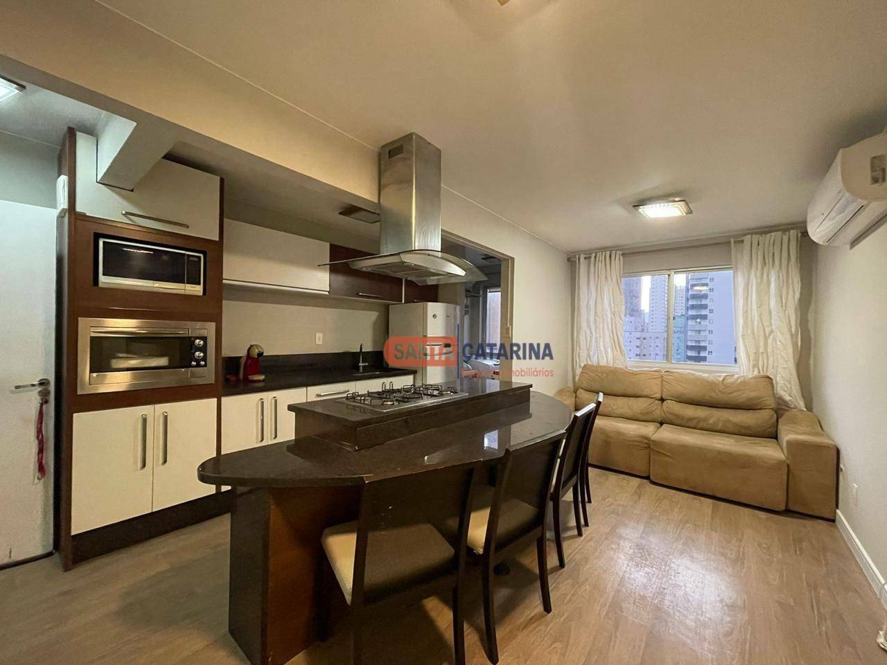 Apartamento à venda com 1 quarto, 55m² - Foto 1