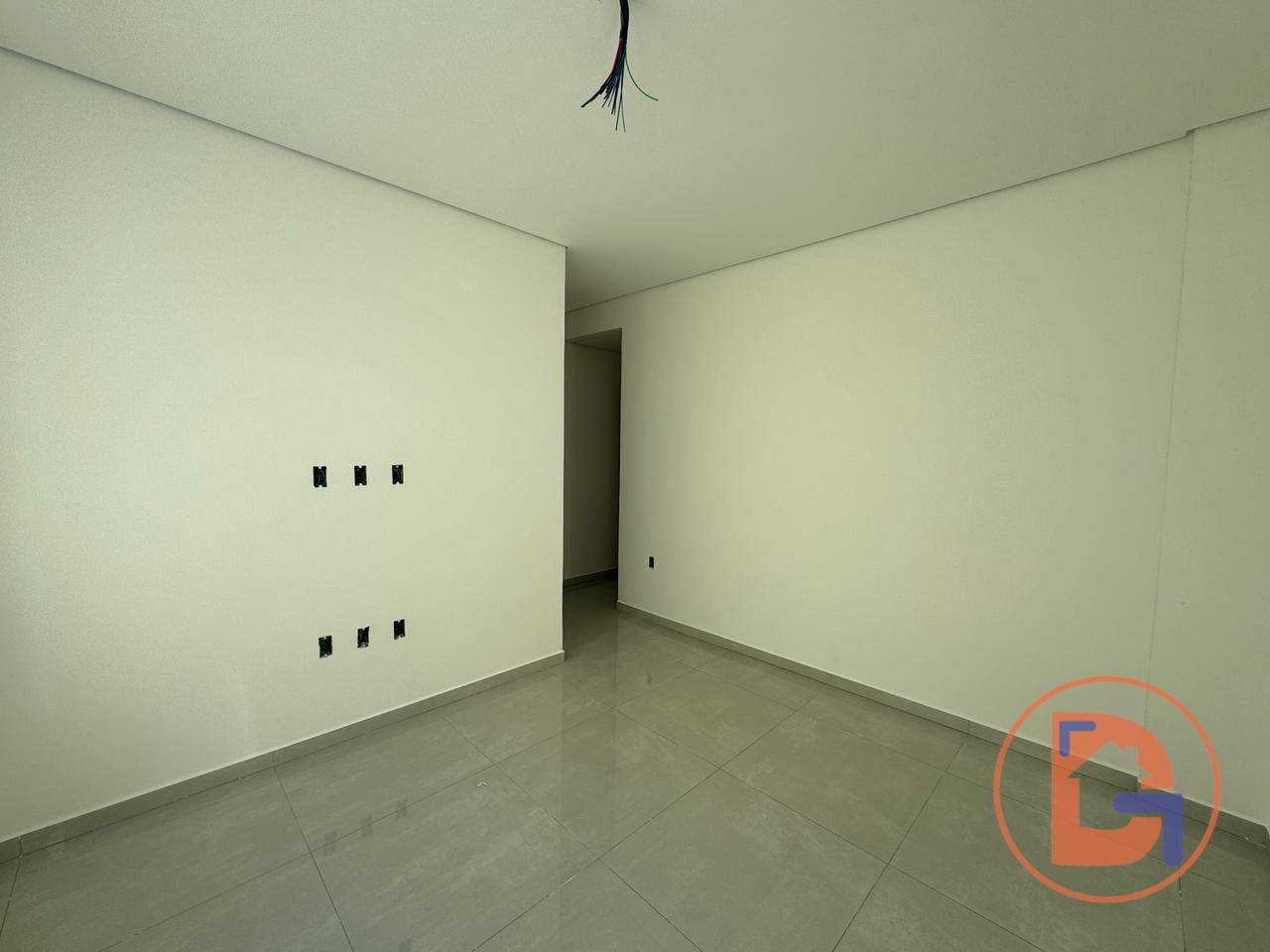 Apartamento à venda com 2 quartos, 73m² - Foto 4