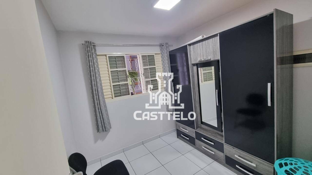 Casa à venda com 3 quartos, 250m² - Foto 8