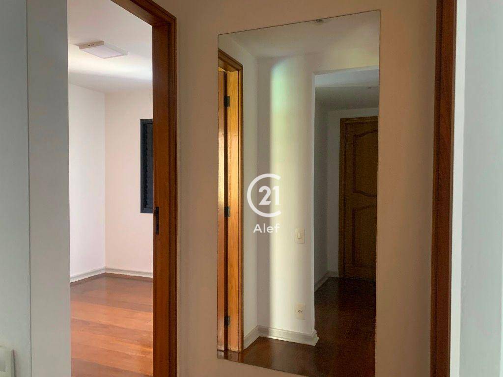 Apartamento para alugar com 2 quartos, 130m² - Foto 11