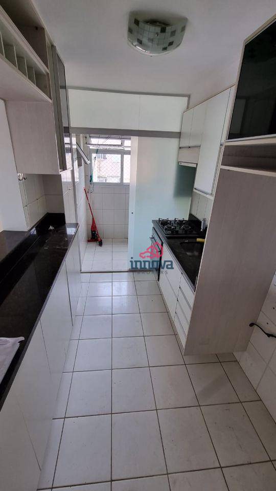 Apartamento para alugar com 3 quartos, 72m² - Foto 4