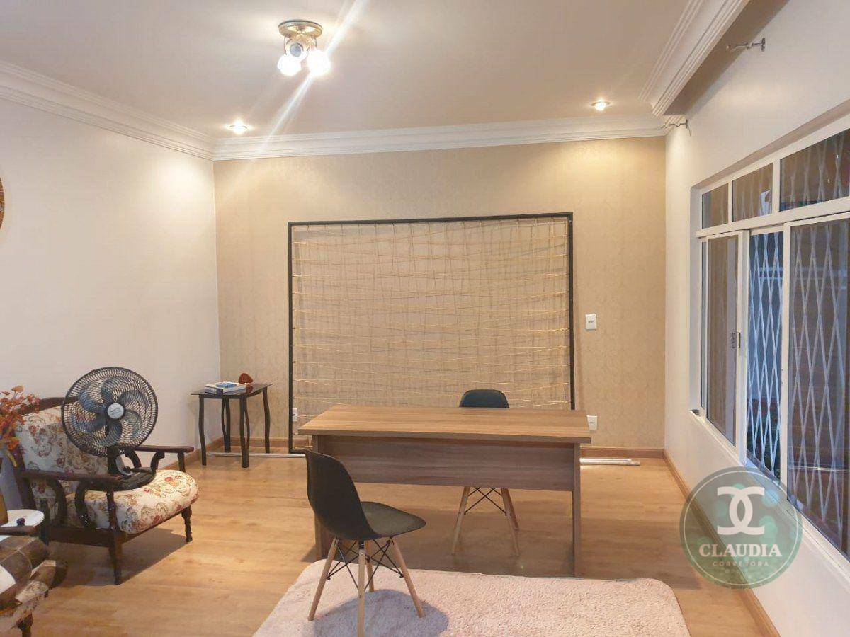 Sobrado à venda com 6 quartos, 374m² - Foto 1