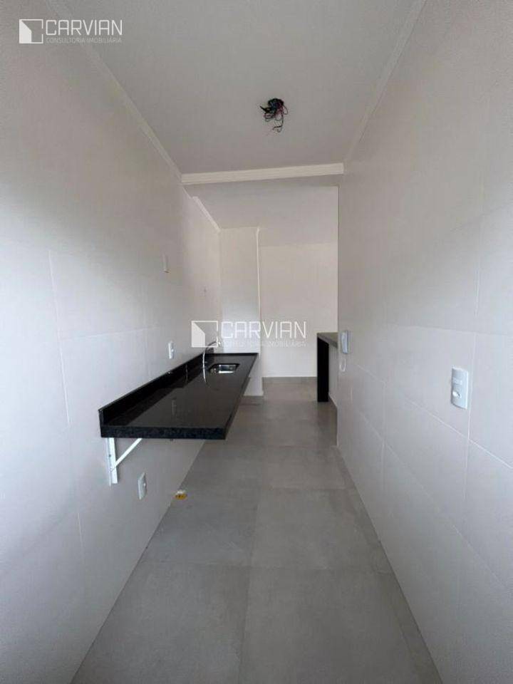 Apartamento à venda com 2 quartos, 67m² - Foto 4