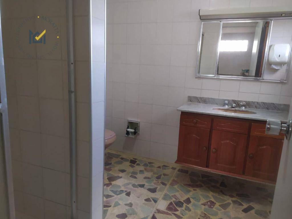 Casa para alugar com 5 quartos, 333m² - Foto 10
