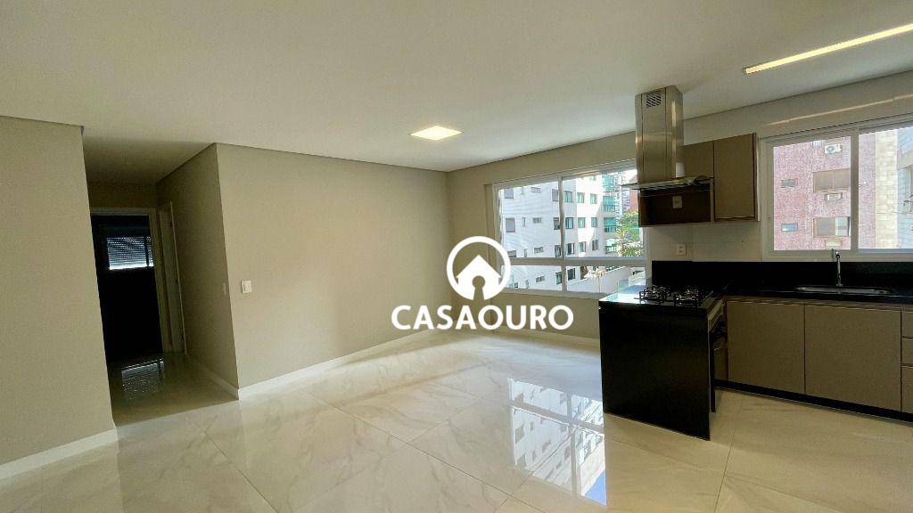 Apartamento para alugar com 2 quartos, 70m² - Foto 3