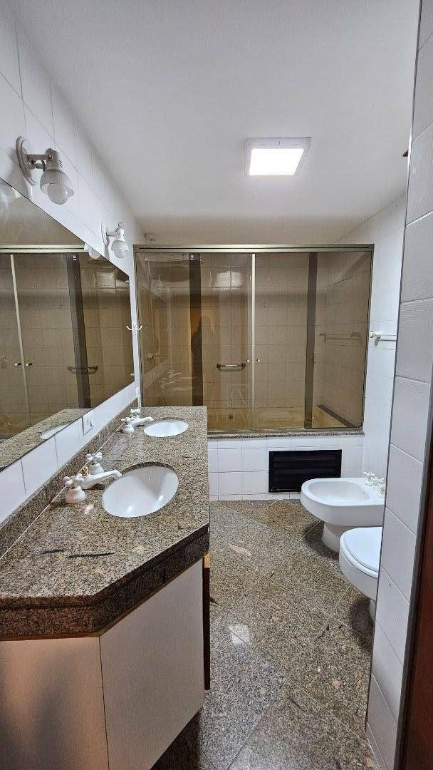 Apartamento para alugar com 3 quartos, 164m² - Foto 23