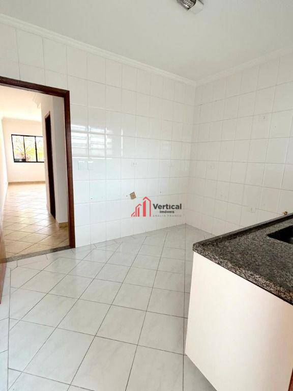 Casa de Condomínio para alugar com 2 quartos, 127m² - Foto 6