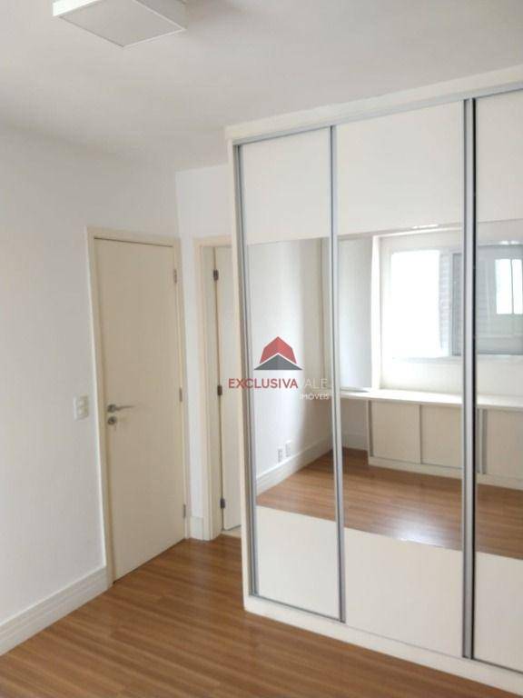 Apartamento para alugar com 4 quartos, 125m² - Foto 27