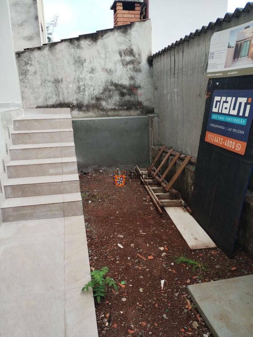 Casa à venda com 3 quartos, 105m² - Foto 8