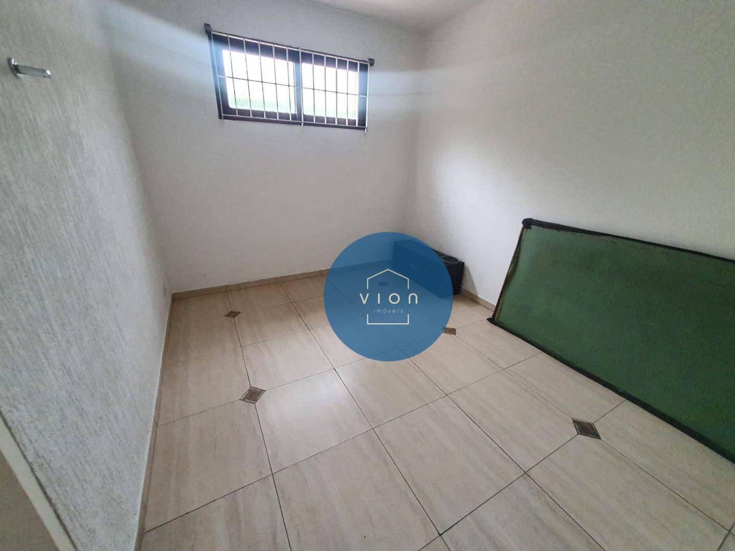 Casa para alugar com 4 quartos, 400m² - Foto 14