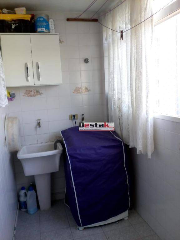 Apartamento à venda com 2 quartos, 70m² - Foto 25