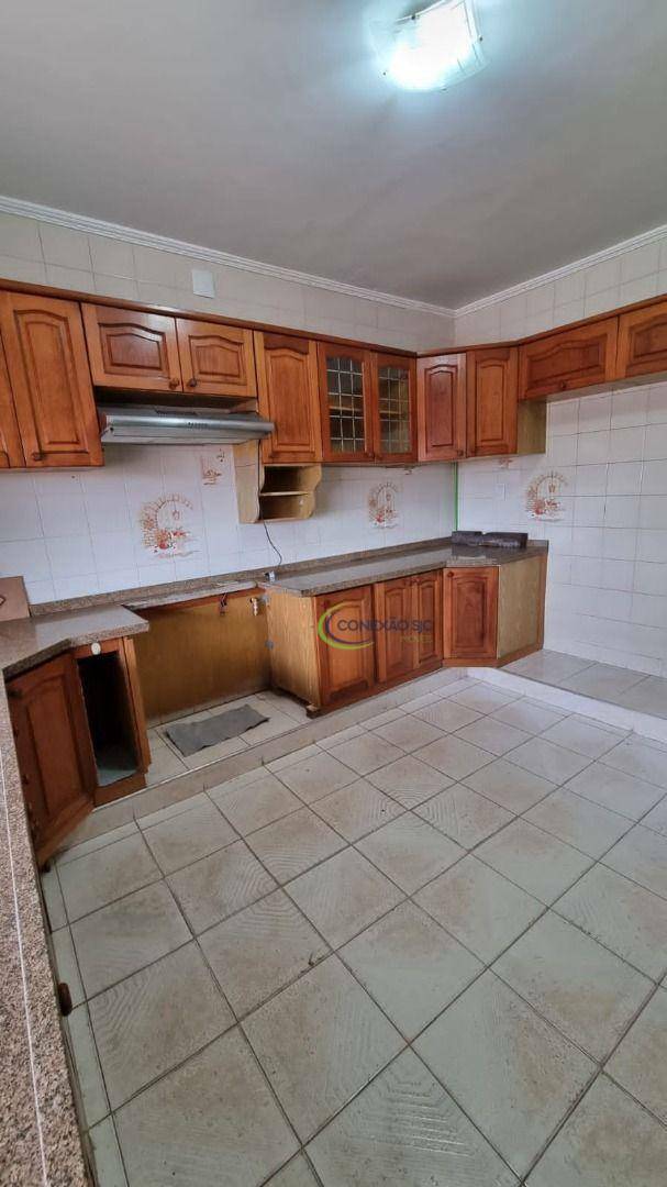 Sobrado à venda e aluguel com 3 quartos, 236m² - Foto 27