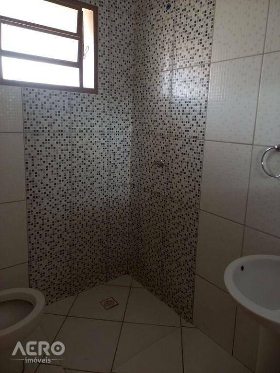 Casa à venda com 2 quartos, 107m² - Foto 9