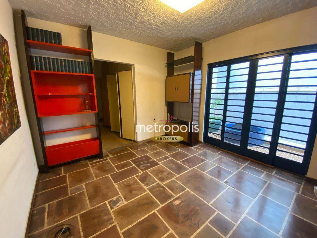 Casa à venda e aluguel com 3 quartos, 282m² - Foto 27