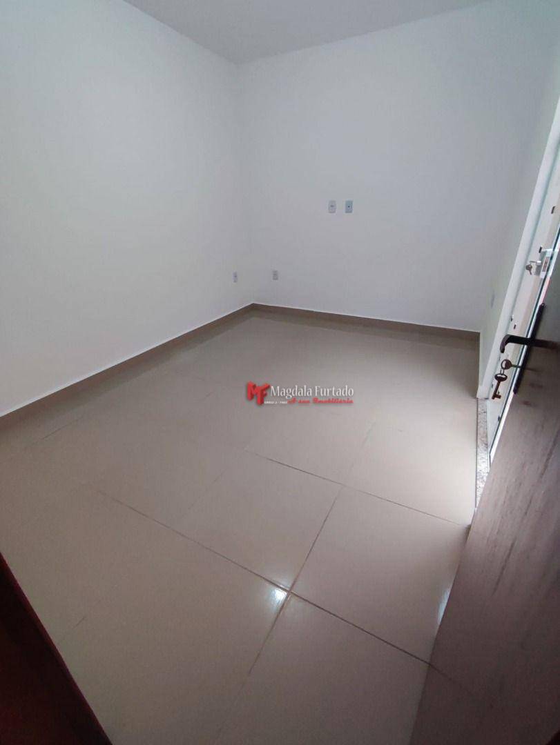 Casa à venda com 2 quartos, 60m² - Foto 14