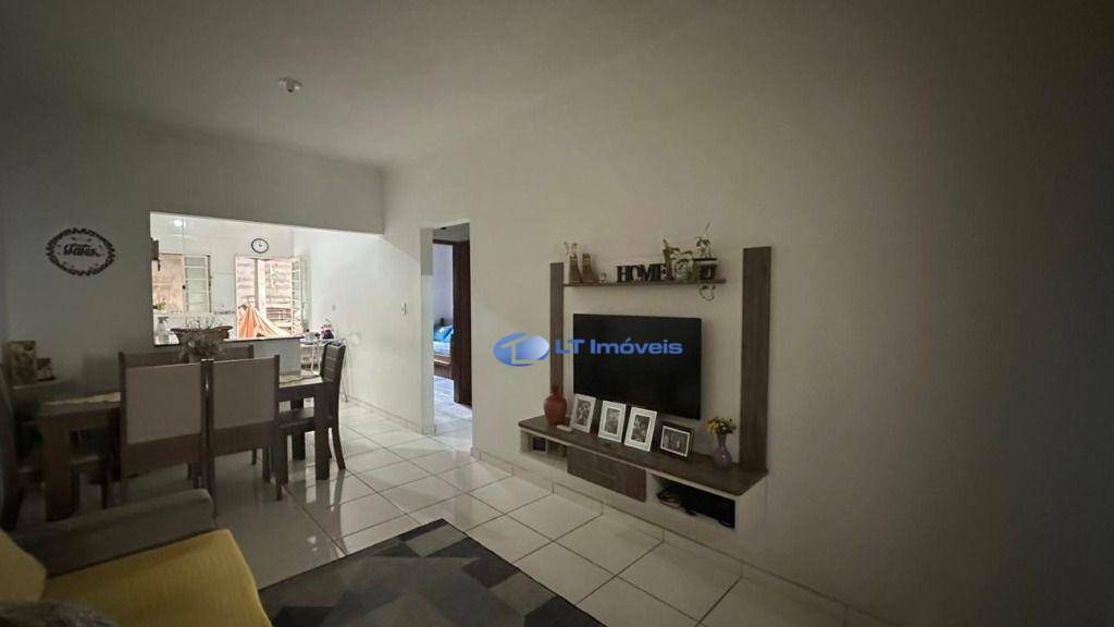 Casa, 2 quartos, 57 m² - Foto 1