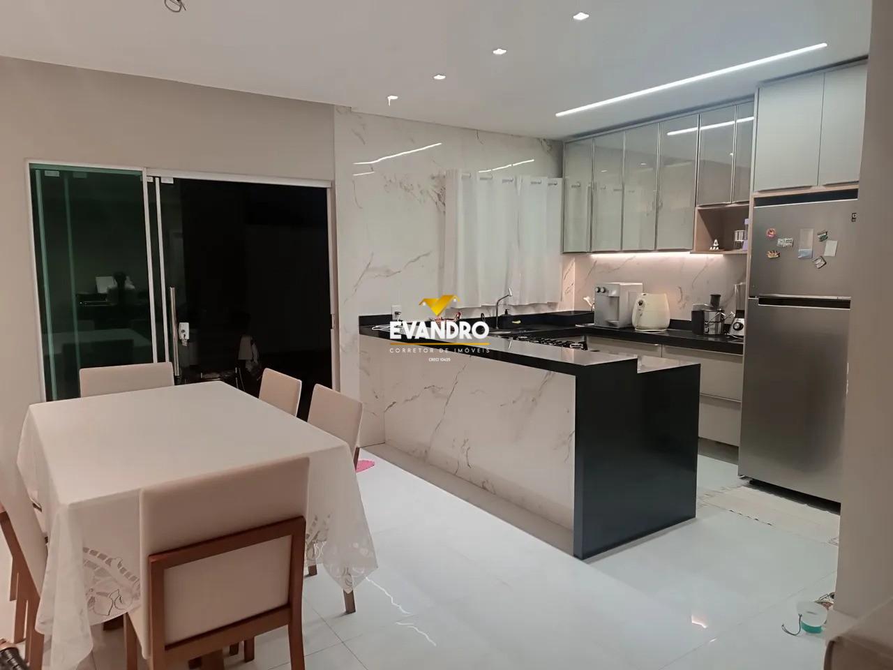 Casa de Condomínio à venda com 3 quartos, 200m² - Foto 3