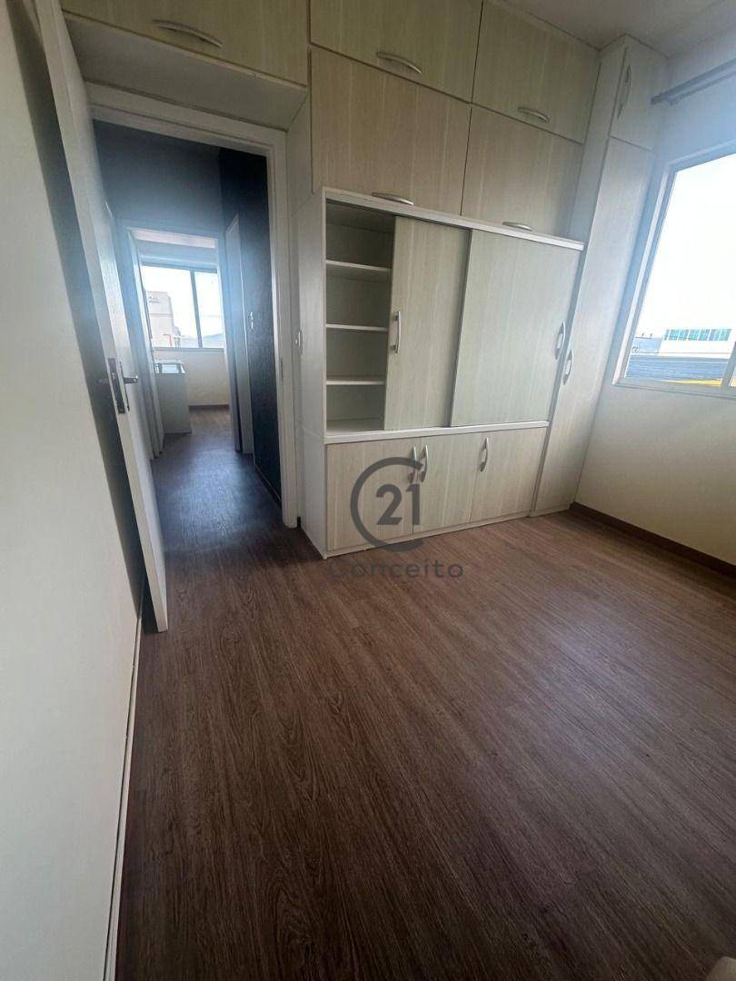 Apartamento para alugar com 3 quartos, 93m² - Foto 9