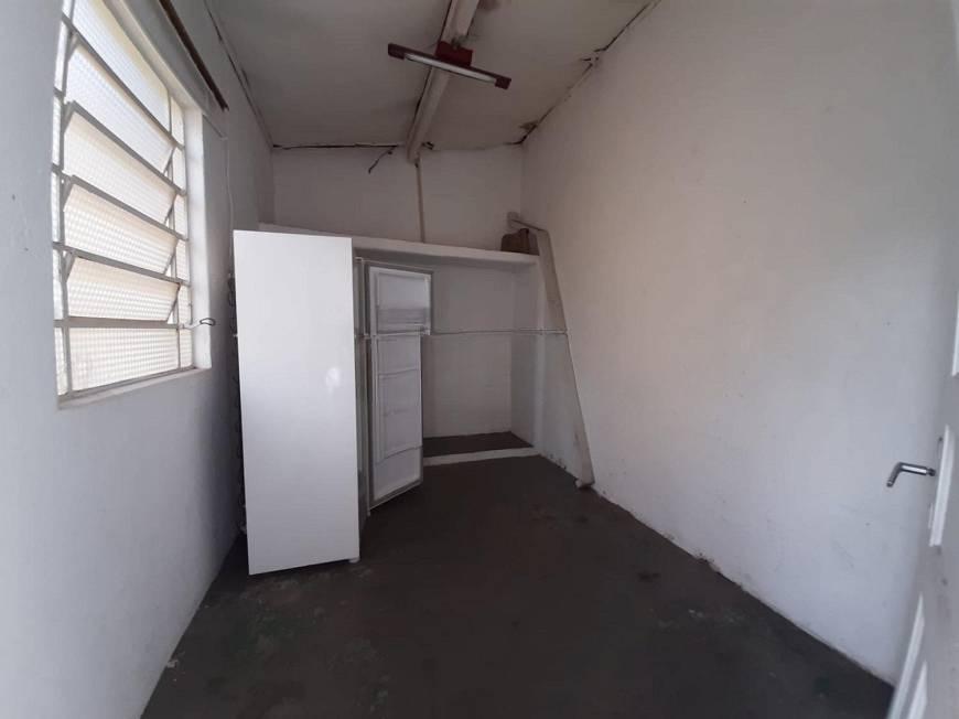 Casa para alugar com 3 quartos, 258m² - Foto 15