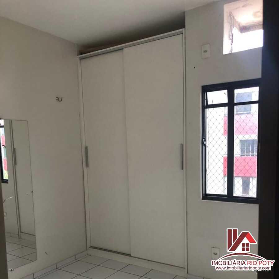 Apartamento à venda com 3 quartos, 77m² - Foto 3