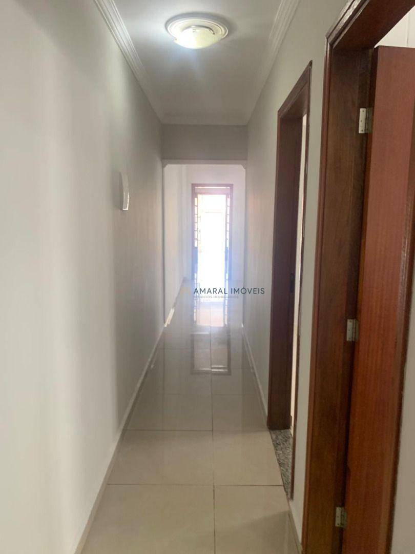 Casa à venda e aluguel com 2 quartos, 140m² - Foto 10