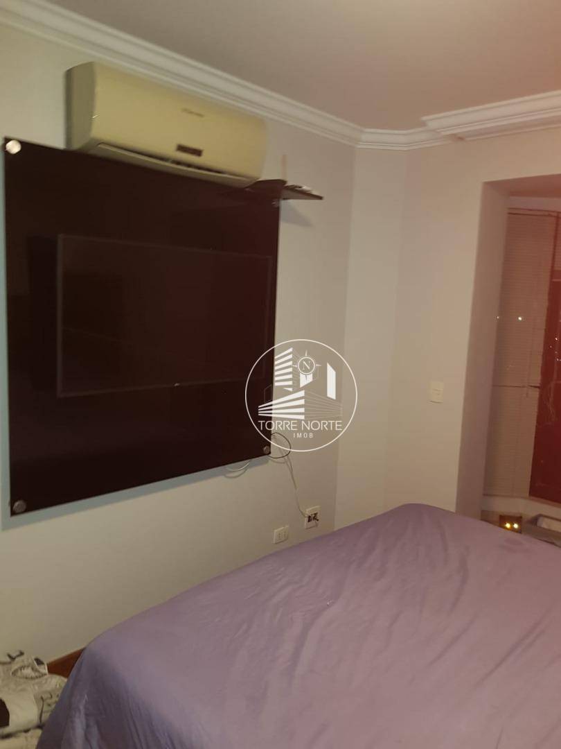 Apartamento à venda com 4 quartos, 220m² - Foto 18