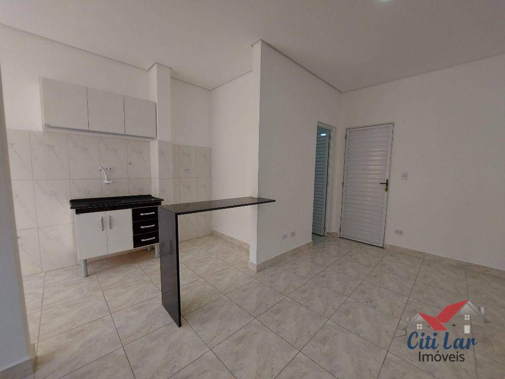 Casa para alugar com 1 quarto, 40m² - Foto 3