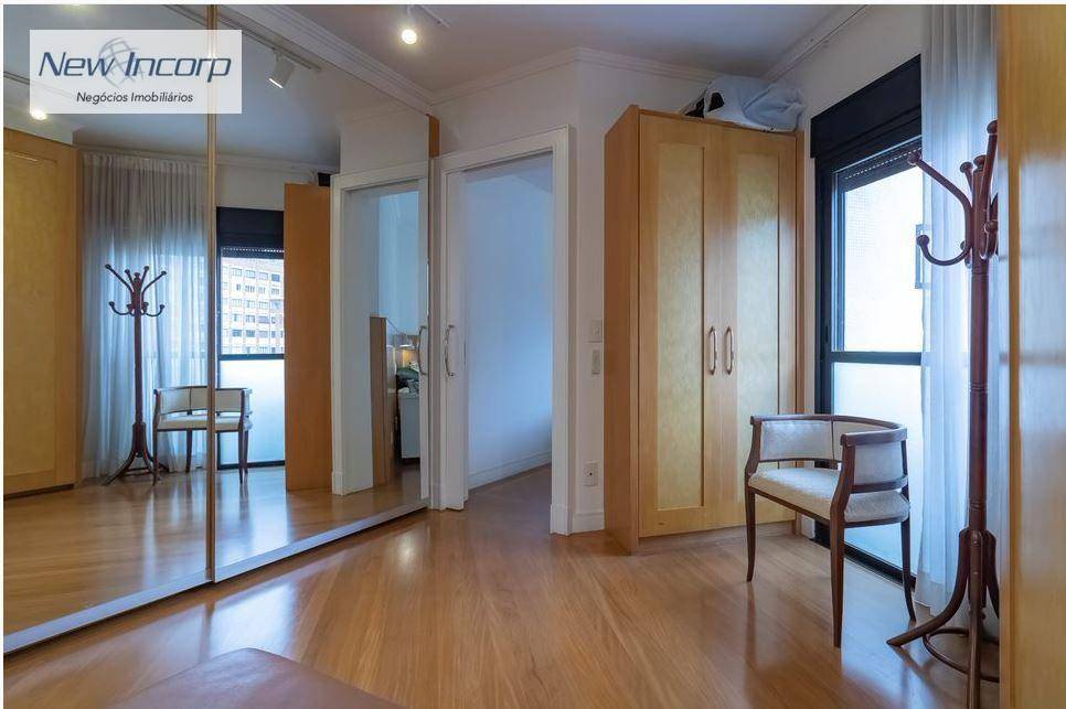 Apartamento à venda com 3 quartos, 142m² - Foto 13