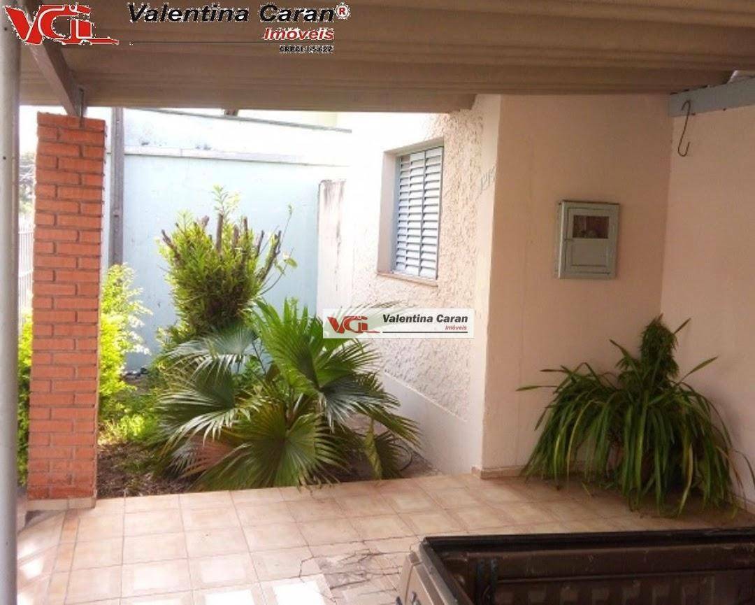 Casa à venda com 2 quartos, 150m² - Foto 2