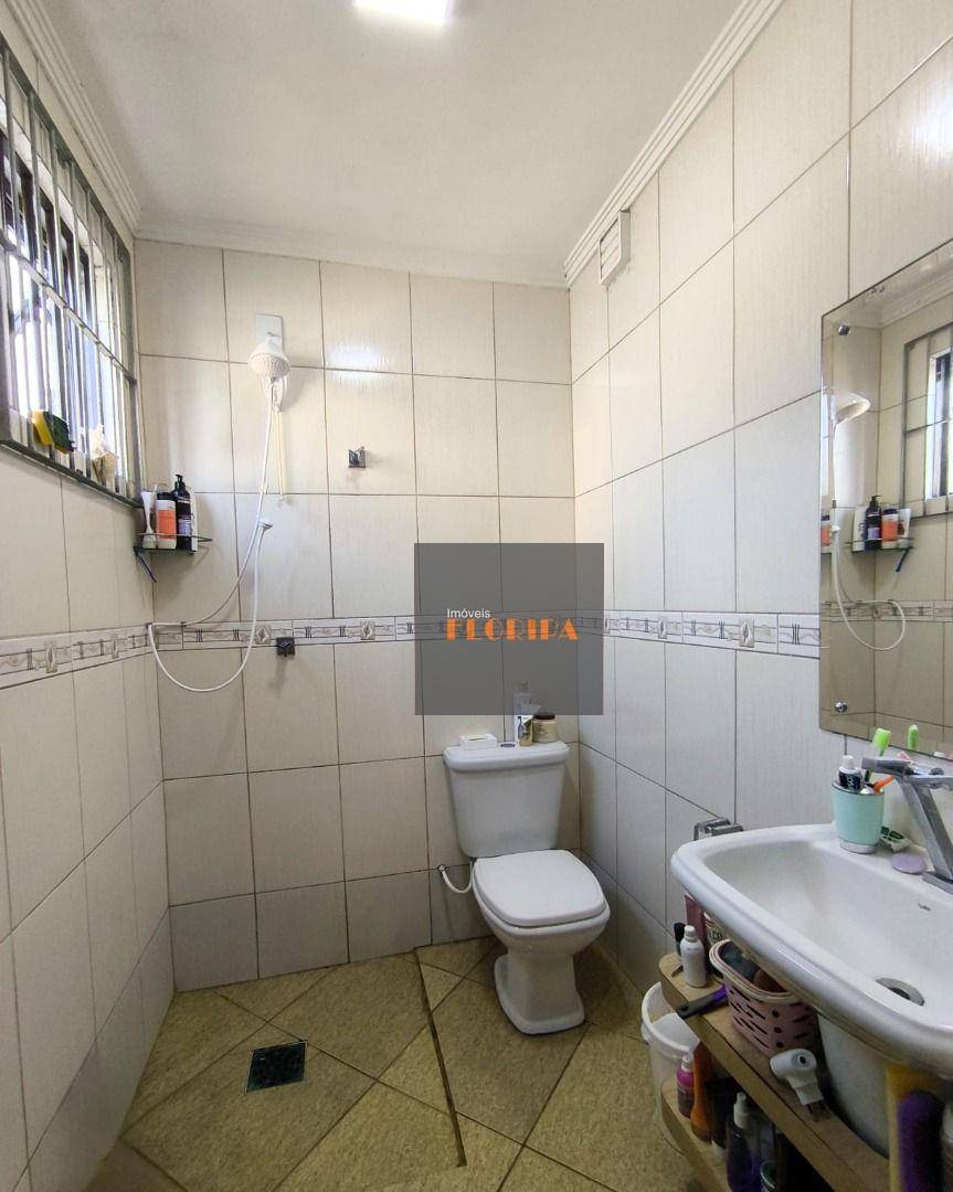 Casa à venda com 4 quartos, 200m² - Foto 16