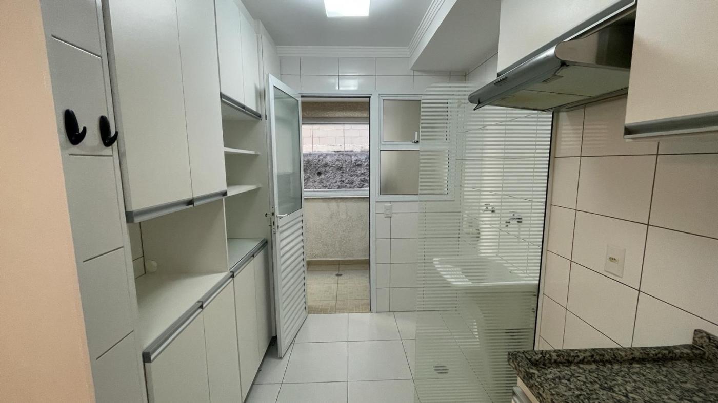 Apartamento à venda com 3 quartos, 77m² - Foto 5