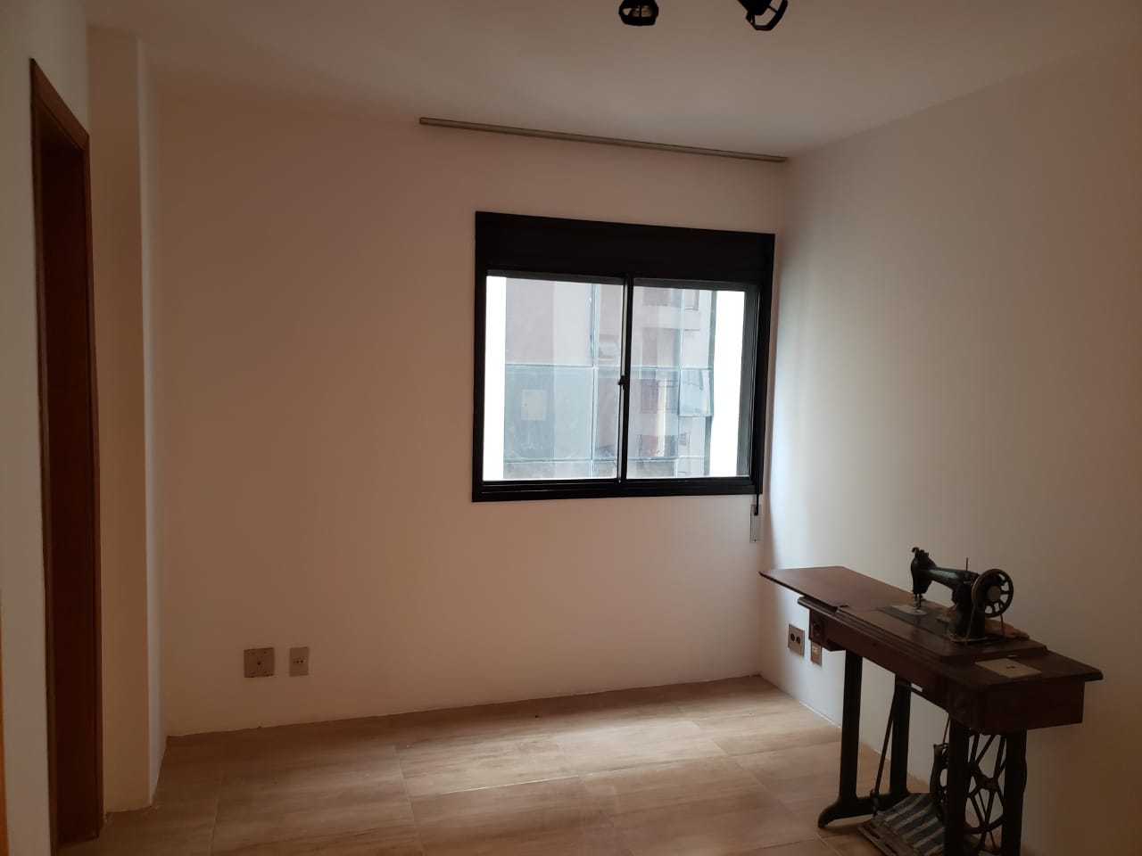 Apartamento à venda com 4 quartos, 160m² - Foto 3