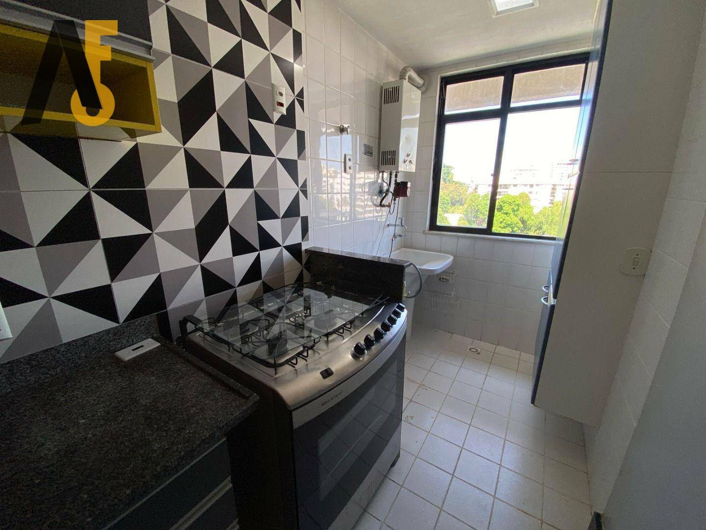 Apartamento à venda com 2 quartos, 63m² - Foto 5