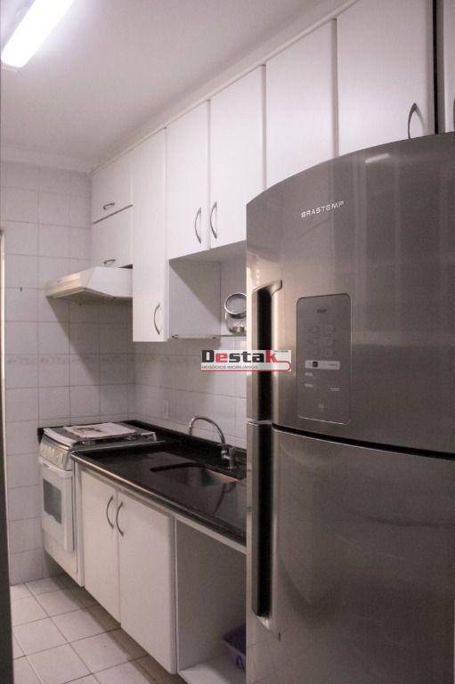 Apartamento à venda com 3 quartos, 85m² - Foto 20