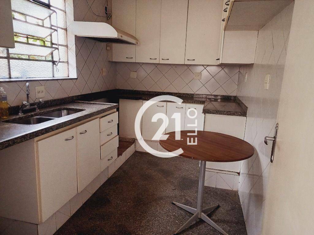 Casa à venda com 3 quartos, 290m² - Foto 7