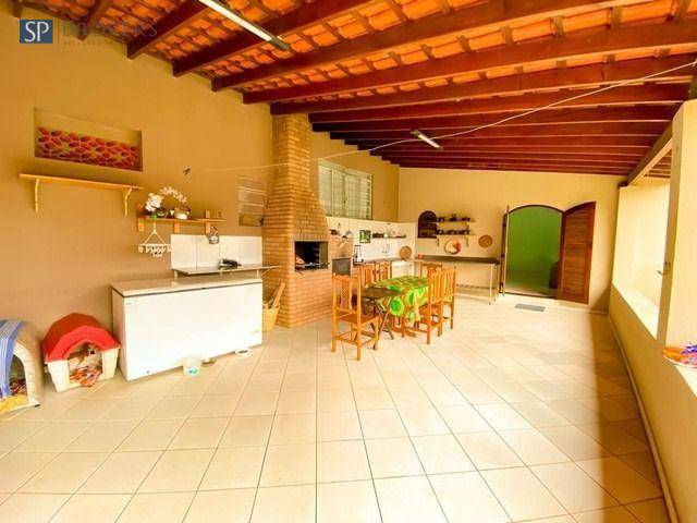 Chácara à venda com 4 quartos, 350m² - Foto 5