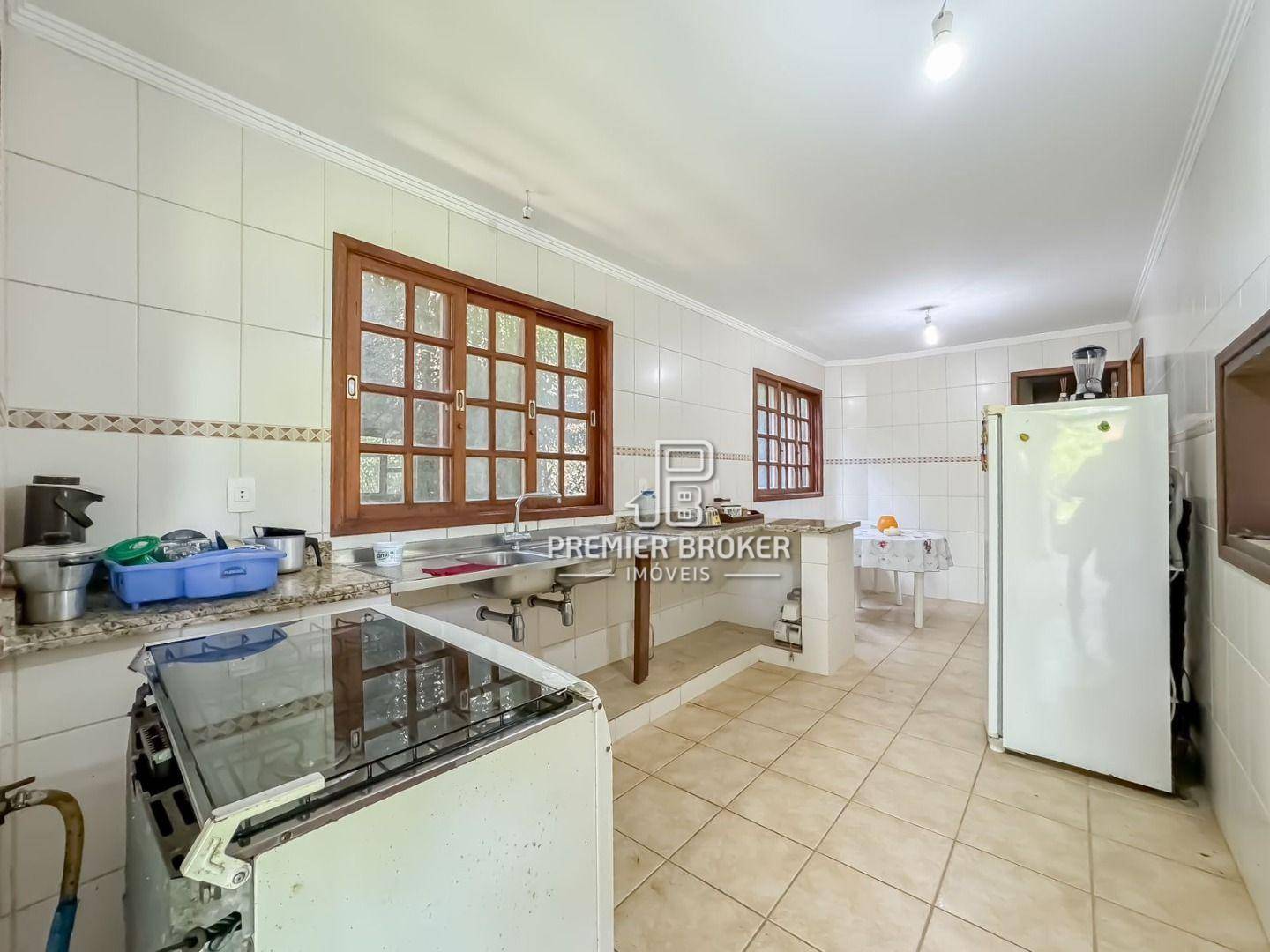 Casa de Condomínio à venda com 4 quartos, 276m² - Foto 12