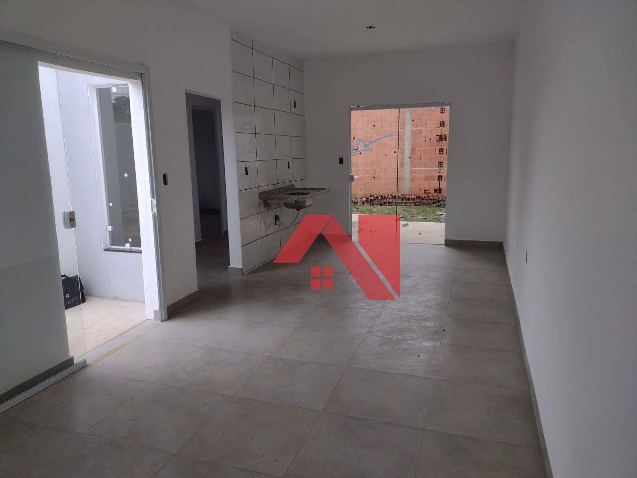 Casa à venda com 2 quartos, 60m² - Foto 11