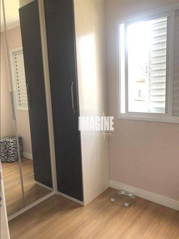 Apartamento à venda com 3 quartos, 65m² - Foto 4