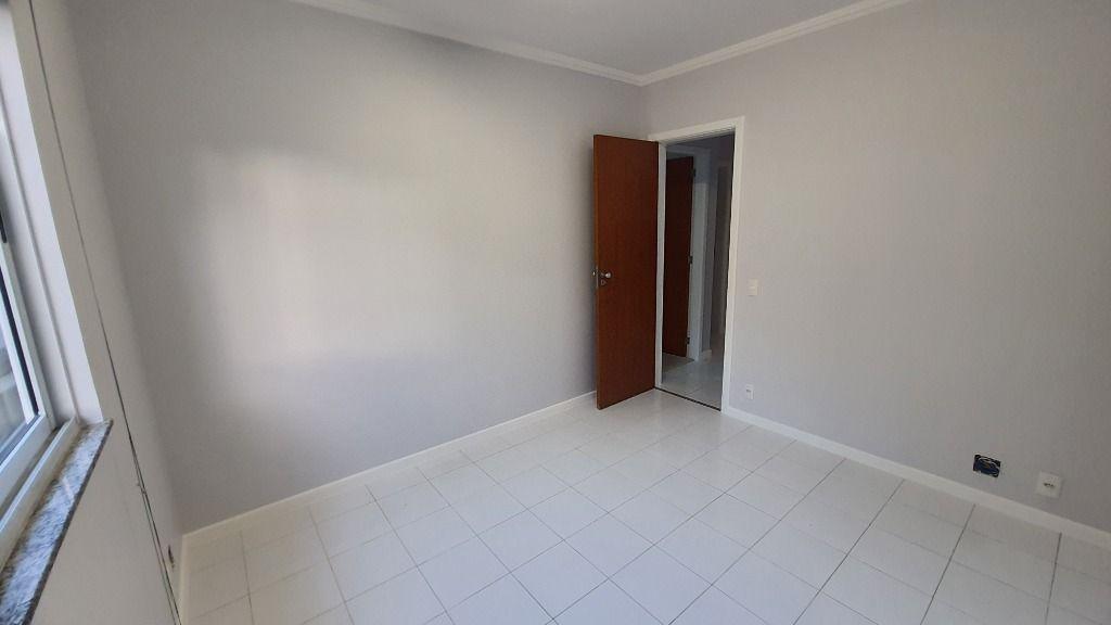 Casa à venda com 4 quartos, 231m² - Foto 17