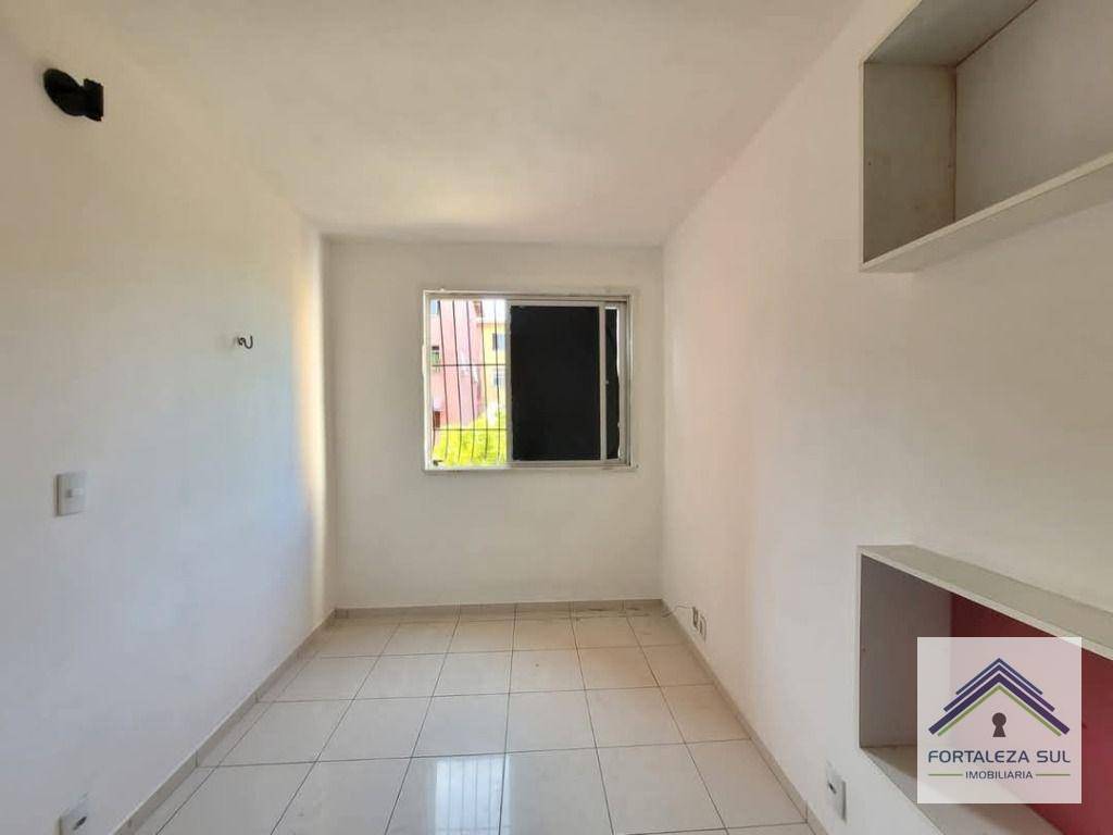 Apartamento à venda com 2 quartos, 70m² - Foto 6