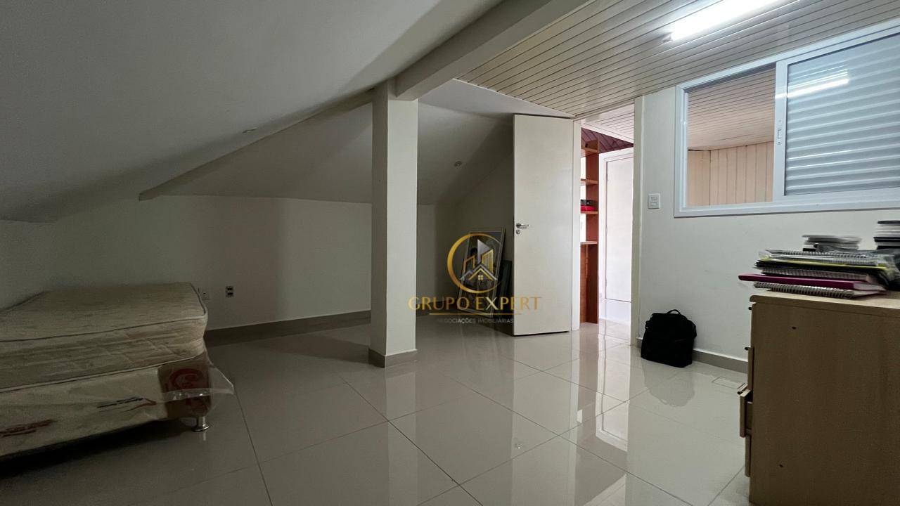 Sobrado à venda com 5 quartos, 309m² - Foto 19